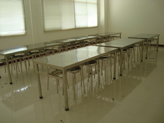 Bàn ghế căng tin inox