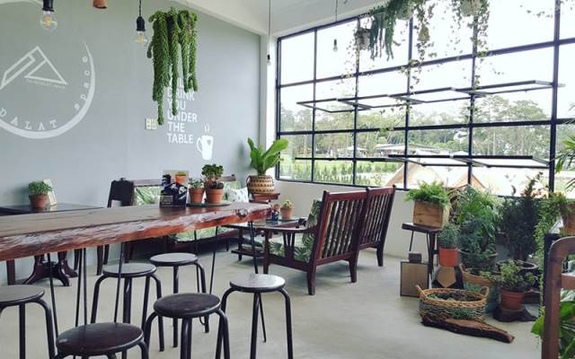 bàn ghế cafe, bàn ghế bar, ô cafe, ô che nắng, sofa cafe,